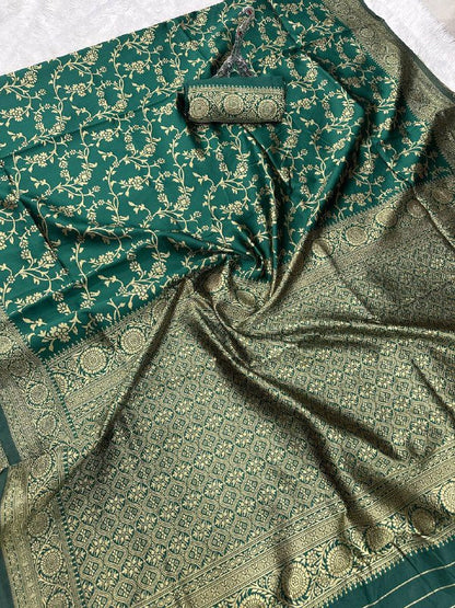 Organic Banarasi Wedding Saree – Lightweight & Breathable