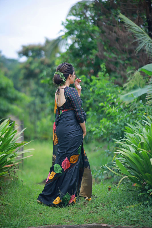 Luxury Lichi Silk Saree Highlighting Timeless Banarasi Art