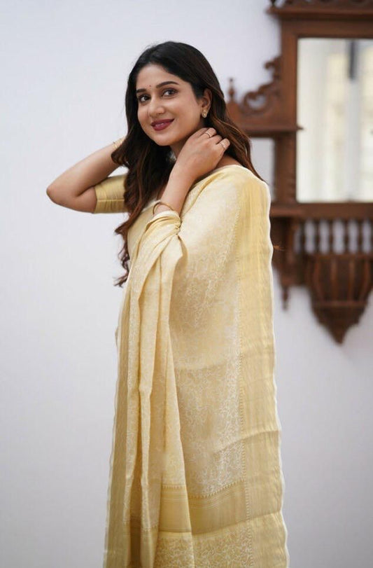 Traditional Banarasi Weave Saree Crafted in Smooth Lichi Silk