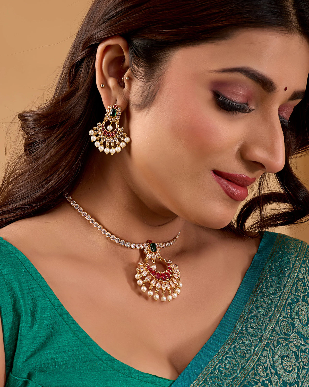 Elegant Necklace Set with Complimentary Mangalsutra